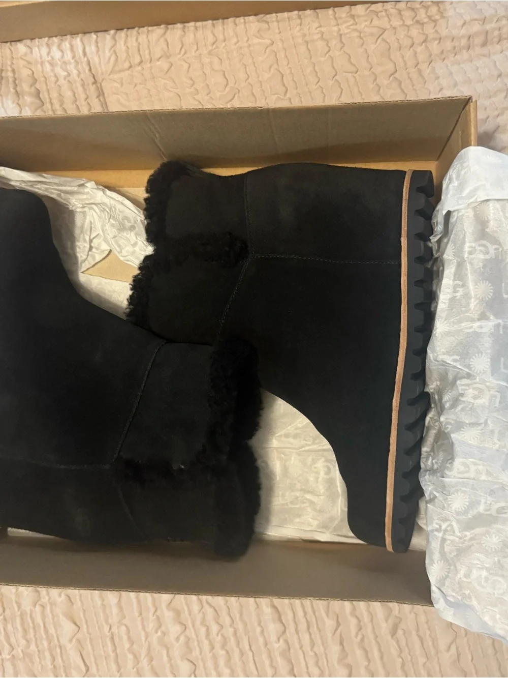 UGG Seyline Black Suede Short Wedge